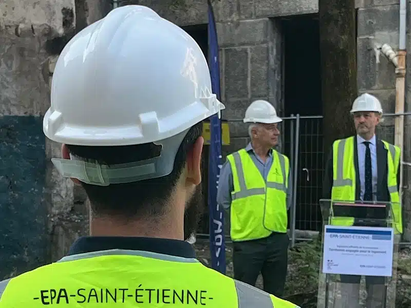 Signature de la convention "Territoires engagés pour le logement" le 26 juillet 2024 à Saint-Étienne.